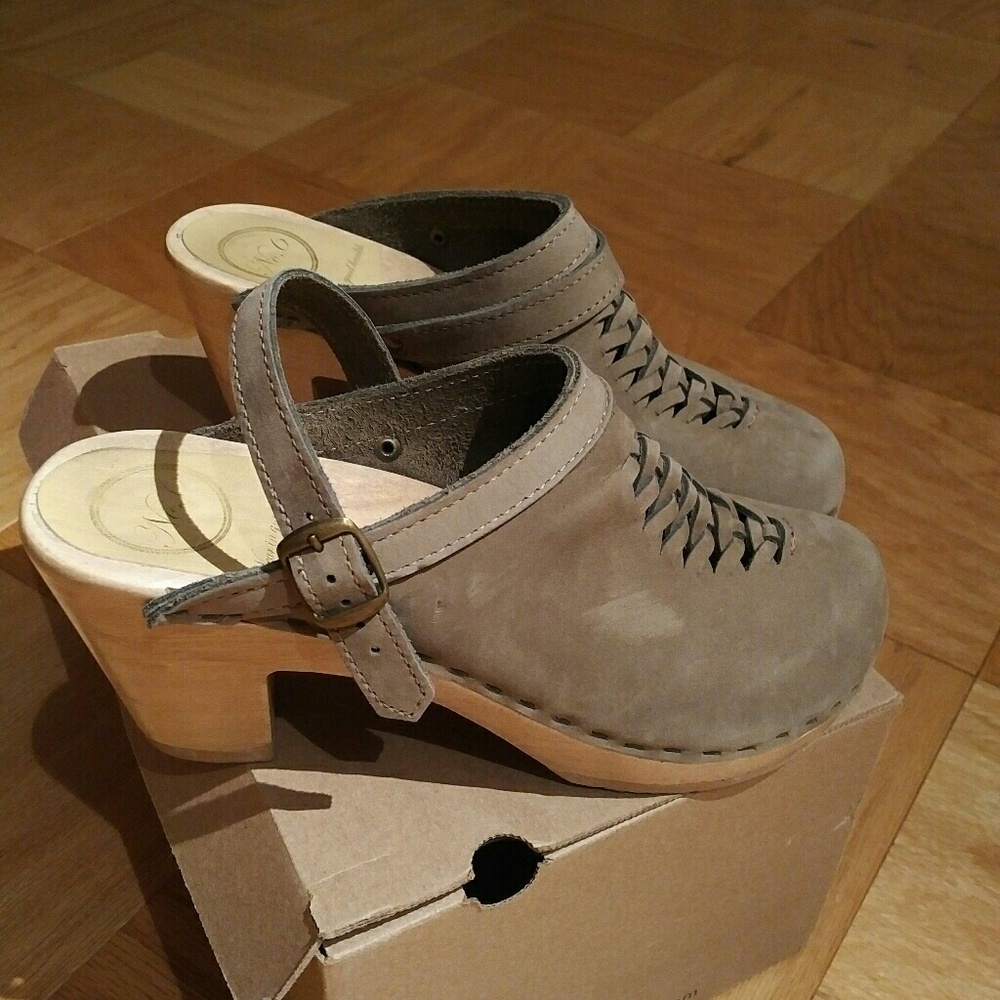 No6 clogs - Picture 3 of 3